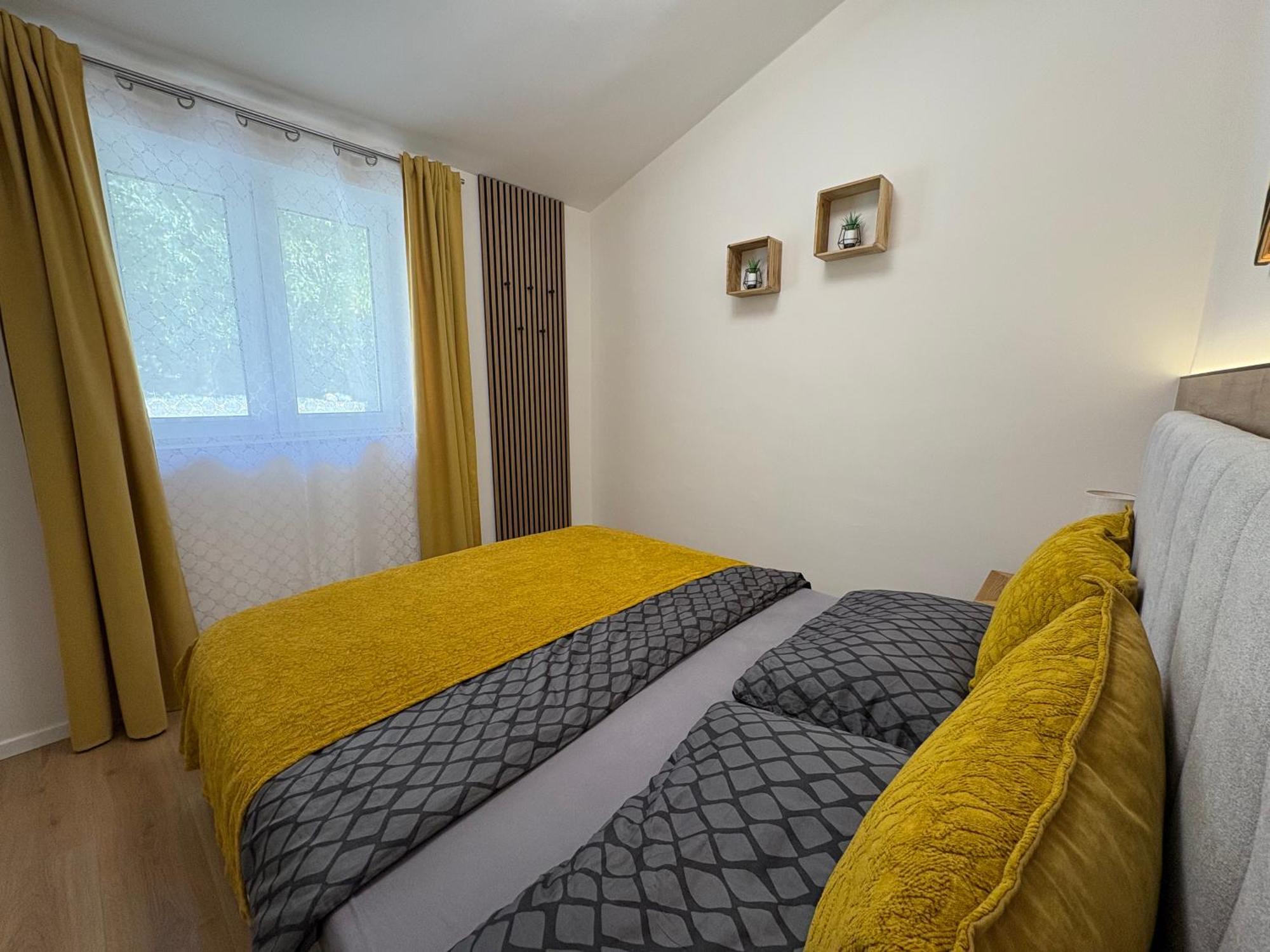 Apartment4You Сень Экстерьер фото